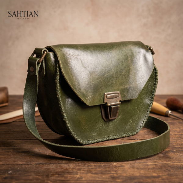 Zeytin · Yeşil Crazy Horse Deri Saddle Çapraz Çanta